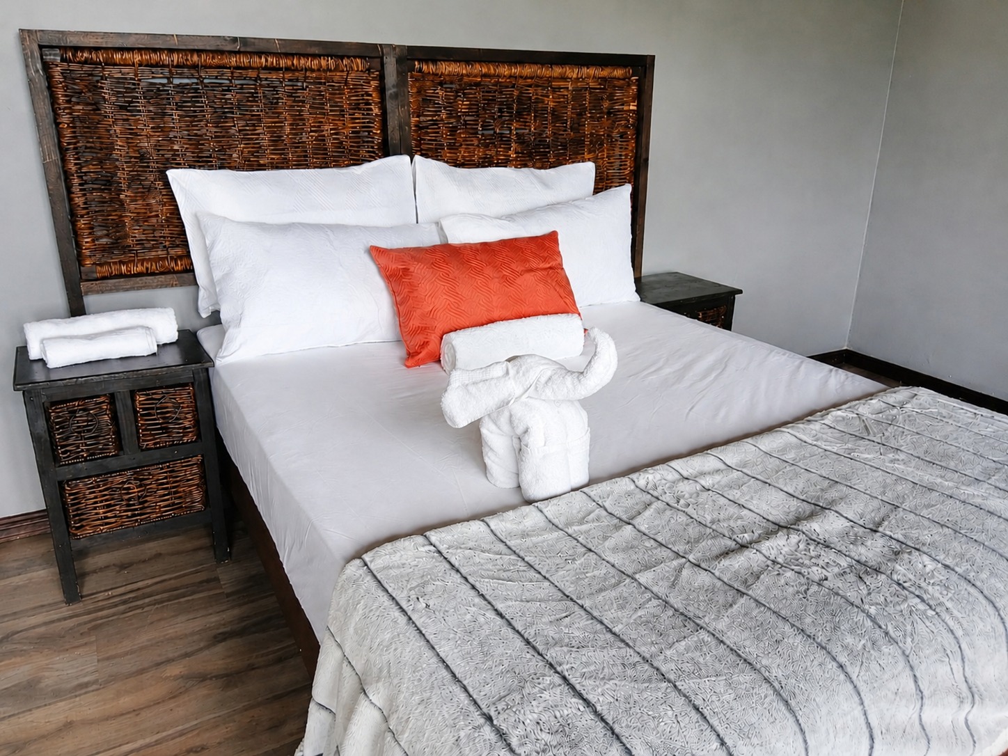 Bossi Lodge bedroom